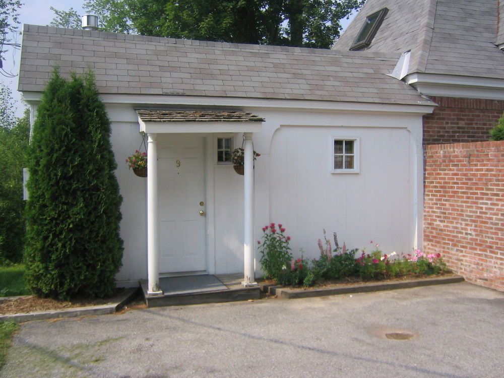 Four Chimneys Inn Bennington Exterior foto
